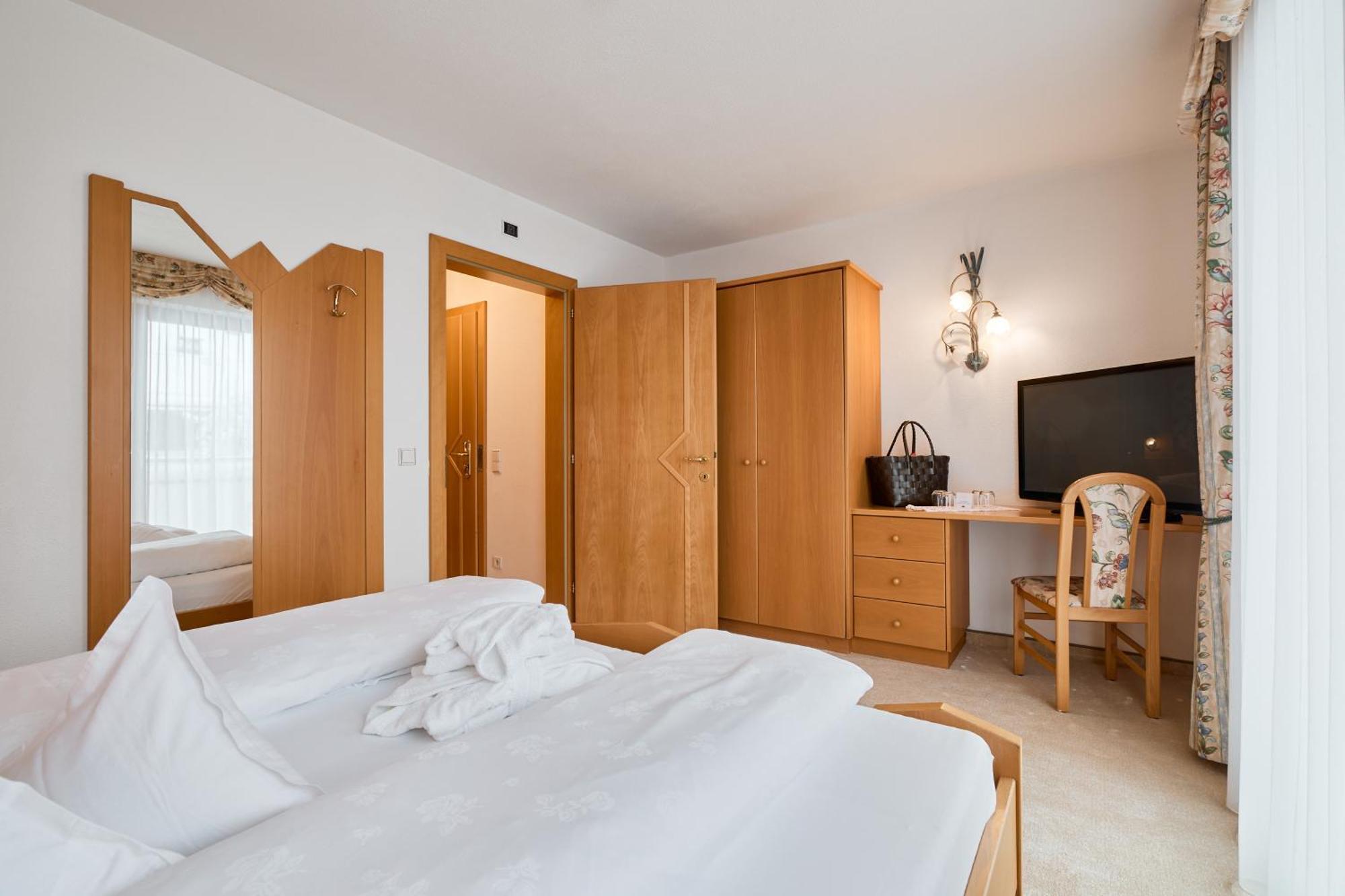 Berghotel Racines Ngoại thất bức ảnh